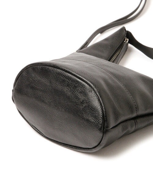 Andemiu(アンデミュウ)の「Edie tokyo /2WAYショルダーバッグ(バッグ・ホワイト/ブラック)」の12枚目の写真