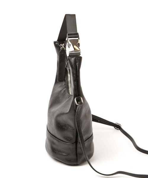 Andemiu(アンデミュウ)の「Edie tokyo /2WAYショルダーバッグ(バッグ・ホワイト/ブラック)」の3枚目の写真