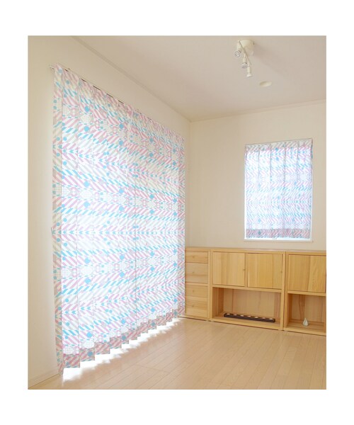no brand（ノーブランド）の「【ORDER CURTAINS】オーダーカーテン："羽根"パープル 巾 50cm~ 95cm ・ 丈 50cm~120cm（1枚）（インテリア雑貨・その他）」の3枚目の写真