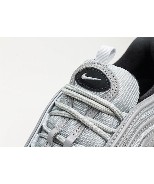 国内非売品 NIKE プレミアム　CDUBBZシルバーミラー スニーカー NIKE プレミアム CDUBBZシルバーミラー スニーカー - メルカリ