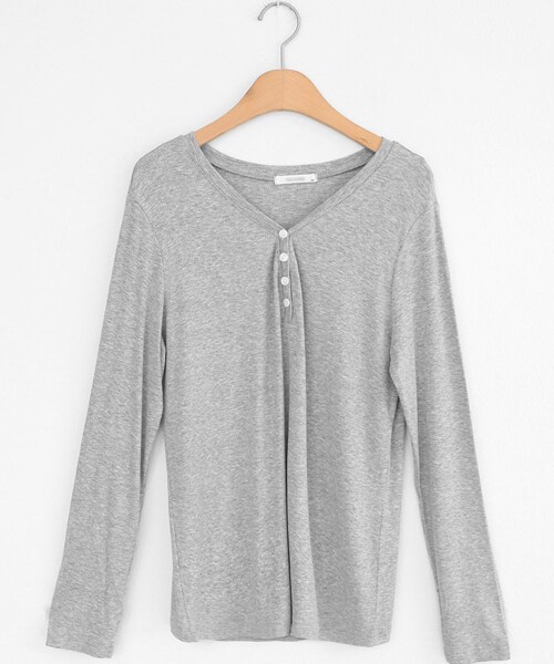 DHOLIC（ディーホリック）の「ボタンVネックTシャツ（Tシャツ/カットソー・レディース・ブラック/ホワイト/グレー/ベージュ/グリーン・FREE）」の3枚目の写真