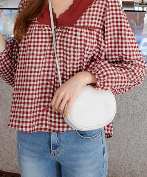 DHOLIC（ディーホリック）の「ミニマルショルダーバッグ（ショルダーバッグ・レディース・ブラック/ホワイト/イエロー/ブルー/ピンク/グレー・FREE）」の2枚目の写真