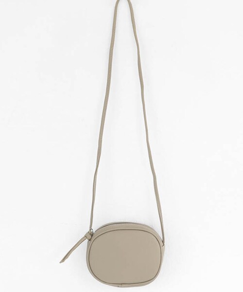 DHOLIC（ディーホリック）の「ミニマルショルダーバッグ（ショルダーバッグ・レディース・ブラック/ホワイト/イエロー/ブルー/ピンク/グレー・FREE）」の3枚目の写真