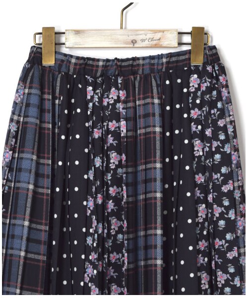 w closet（ダブルクローゼット）の「パッチワーク風総柄プリーツ
