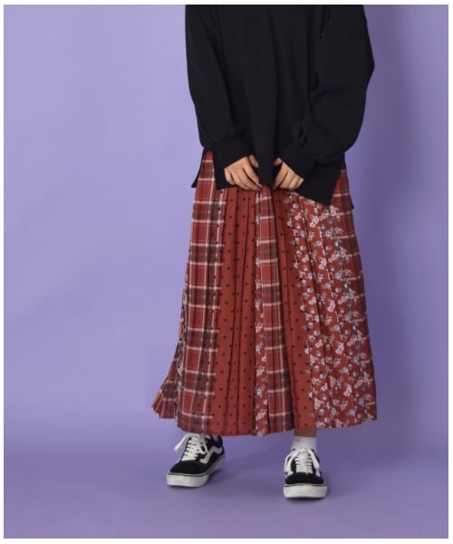 w closet（ダブルクローゼット）の「パッチワーク風総柄プリーツ