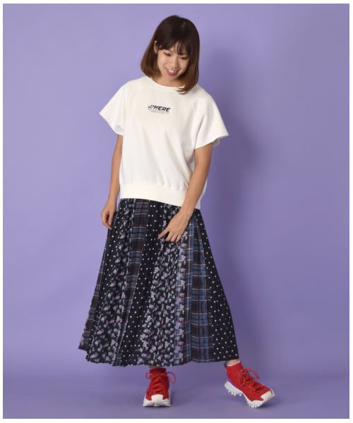 w closet（ダブルクローゼット）の「パッチワーク風総柄プリーツ