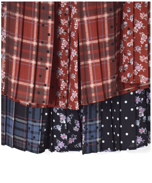 w closet（ダブルクローゼット）の「パッチワーク風総柄プリーツ