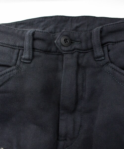 AVIREX(アヴィレックス)の「オーバー ダイド タイト パンツ/ OVER DYED TIGHT PNATS(パンツ・メンズ・BLACK/OLIVE・BLACK/M (再入荷メール受付中)/BLACK/L (再入荷メール受付中)/BLACK/XL (再入荷メール受付中)/OLIVE/M (再入荷メール受付中)/OLIVE/L (再入荷メール受付中)/OLIVE/XL (再入荷メール受付中))」の4枚目の写真