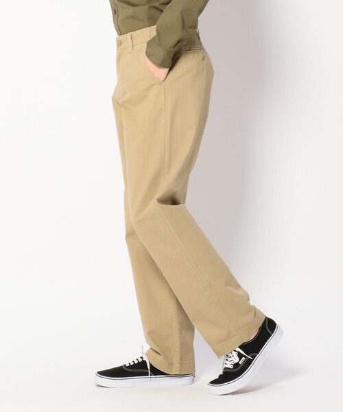 AVIREX(アヴィレックス)の「カーキ トラウザース/KHAKI TROUSERS(パンツ・メンズ・BEIGE/KHAKI/NAVY・BEIGE/S (販売中)/BEIGE/M (販売中)/BEIGE/L (再入荷メール受付中)/BEIGE/XL (販売中)/BEIGE/XXL (販売中)/KHAKI/S (販売中)/KHAKI/M (販売中)/KHAKI/L (再入荷メール受付中)/KHAKI/XL (販売中)/KHAKI/XXL (再入荷メール受付中)/NAVY/S (販売中)/NAVY/M (販売中)/NAVY/L (再入荷メール受付中)/NAVY/XL (販売中)/NAVY/XXL (販売中))」の2枚目の写真
