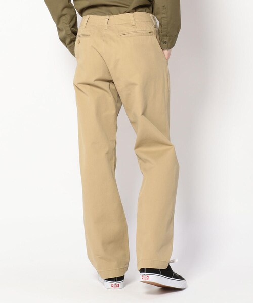 AVIREX(アヴィレックス)の「カーキ トラウザース/KHAKI TROUSERS(パンツ・メンズ・BEIGE/KHAKI/NAVY・BEIGE/S (販売中)/BEIGE/M (販売中)/BEIGE/L (再入荷メール受付中)/BEIGE/XL (販売中)/BEIGE/XXL (販売中)/KHAKI/S (販売中)/KHAKI/M (販売中)/KHAKI/L (再入荷メール受付中)/KHAKI/XL (販売中)/KHAKI/XXL (再入荷メール受付中)/NAVY/S (販売中)/NAVY/M (販売中)/NAVY/L (再入荷メール受付中)/NAVY/XL (販売中)/NAVY/XXL (販売中))」の3枚目の写真
