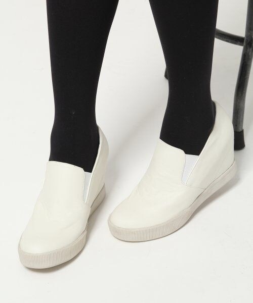 LEPSIM（レプシィム）の「【セール除外】インヒールスリッポンＳＳ（シューズ・レディース・レオパード/ブラック/ホワイト・Ｌ(24-24.5)/Ｍ(23-23.5)）」の2枚目の写真