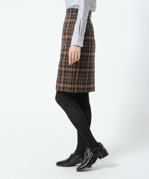 A part by（アパートバイ）の「ＴＲサキゾメチェックタイトスカート２（スカート・レディース・グレー/ネイビー/ブラック・Ｌ/Ｍ）」の4枚目の写真