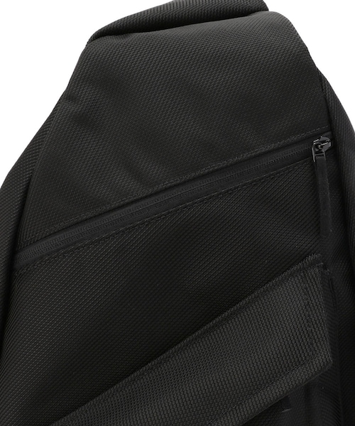 RAF SIMONS（ラフシモンズ）の「Raf Simons x Eastpak/ラフシモンズ×イーストパック/RS ORGANIZED SLING（バッグ・メンズ・BLACK/RED・BLACK/F (残り1点)/RED/F (残り1点)）」の6枚目の写真