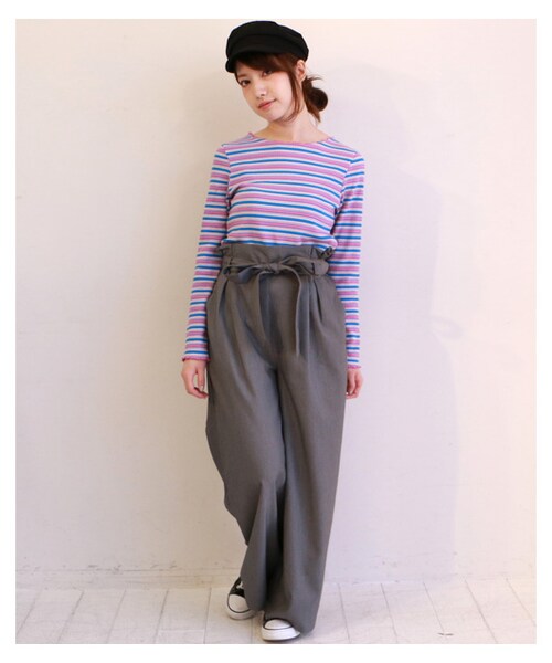frames RAY CASSIN（フレームスレイカズン）の「リボンベルト付きタックワイドパンツ（パンツ・レディース・ネイビー/ライトグレー/グレージュ・FREE）」の4枚目の写真