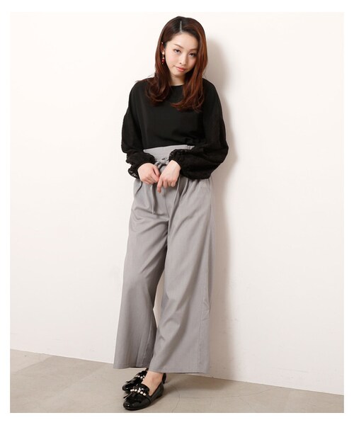 frames RAY CASSIN（フレームスレイカズン）の「リボンベルト付きタックワイドパンツ（パンツ・レディース・ネイビー/ライトグレー/グレージュ・FREE）」の6枚目の写真