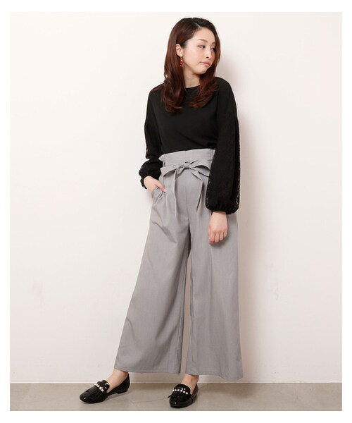 frames RAY CASSIN（フレームスレイカズン）の「リボンベルト付きタックワイドパンツ（パンツ・レディース・ネイビー/ライトグレー/グレージュ・FREE）」の3枚目の写真
