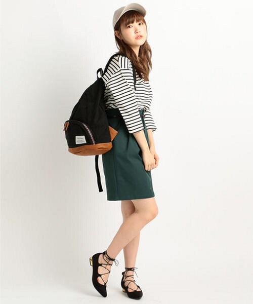 RAY CASSIN(レイカズン)の「レースアップフラットシューズ(シューズ・レディース・黒/キャメル・S/M/L)」の3枚目の写真