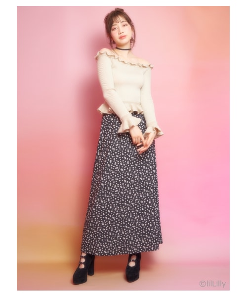 lilLilly（リルリリー）の「フリルオフショルニット（トップス・レディース・BEIGE/KAHKI/BLACK・FREE）」の5枚目の写真