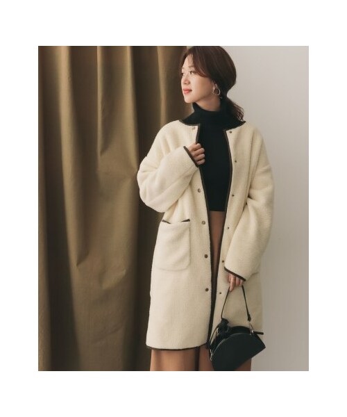 ハグオーワー ボア×キルティングリバーシブルコート　新品未使用 URBAN RESEARCH DOORS（アーバンリサーチドアーズ）の「【予約】ボア