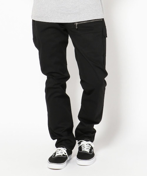 AVIREX(アヴィレックス)の「AVIREX/アヴィレックス/ストレッチ ドビー パンツ/STRETCH DOBBY PANT(パンツ・メンズ・WHITE/OLIVE/D/GREY/ORANGE/BEIGE/BLACK/RENGA/MOCCA/WHT/CAMO II/CAMO/BRN/CAMO・WHITE/S (再入荷メール受付中)/WHITE/M (販売中)/WHITE/L (残りわずか)/WHITE/XL (再入荷メール受付中)/WHITE/XXL (残り1点)/BLACK/S (残り1点)/BLACK/M (残りわずか)/BLACK/L (残り1点)/BLACK/XL (残り1点)/BLACK/XXL (残り1点)/D/GREY/S (販売中)/D/GREY/M (再入荷メール受付中)/D/GREY/L (再入荷メール受付中)/D/GREY/XL (再入荷メール受付中)/D/GREY/XXL (販売中)/ORANGE/S (残りわずか)/ORANGE/M (販売中)/ORANGE/L (販売中)/ORANGE/XL (残りわずか)/ORANGE/XXL (残り1点)/RENGA/S (残り1点)/RENGA/M (残りわずか)/RENGA/L (残り1点)/RENGA/XL (再入荷メール受付中)/RENGA/XXL (残り1点)/BEIGE/S (残りわずか)/BEIGE/M (残り1点)/BEIGE/L (再入荷メール受付中)/BEIGE/XL (残りわずか)/BEIGE/XXL (残りわずか)/MOCCA/S (残り1点)/MOCCA/M (再入荷メール受付中)/MOCCA/L (再入荷メール受付中)/MOCCA/XL (再入荷メール受付中)/MOCCA/XXL (再入荷メール受付中)/OLIVE/S (残りわずか)/OLIVE/M (残り1点)/OLIVE/L (再入荷メール受付中)/OLIVE/XL (残りわずか)/OLIVE/XXL (残りわずか)/CAMO/S (残り1点)/WHT/CAMO II/S (残り1点)/WHT/CAMO II/M (再入荷メール受付中)/WHT/CAMO II/L (再入荷メール受付中)/WHT/CAMO II/XL (再入荷メール受付中)/WHT/CAMO II/XXL (再入荷メール受付中)/BRN/CAMO/S (残りわずか)/BRN/CAMO/M (販売中)/BRN/CAMO/L (販売中)/BRN/CAMO/XL (残りわずか)/BRN/CAMO/XXL (残りわずか))」の14枚目の写真