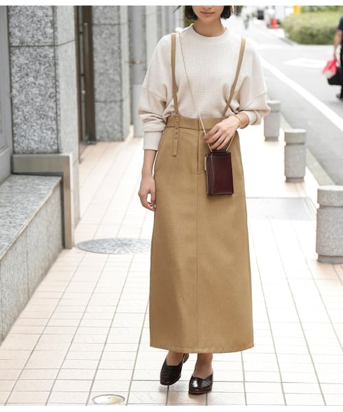 ADAM ET ROPE'（アダムエロペ）の「トラペーズジャンパースカート（スカート・レディース・ブラック/キャメル・36/38）」の2枚目の写真