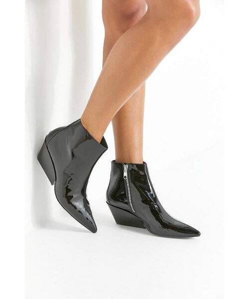 urban outfitters calvin klein boots