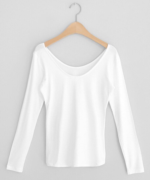 DHOLIC（ディーホリック）の「スリムUネックTシャツ（Tシャツ/カットソー・レディース・ブラック/ホワイト/ベージュ/パープル・FREE）」の2枚目の写真