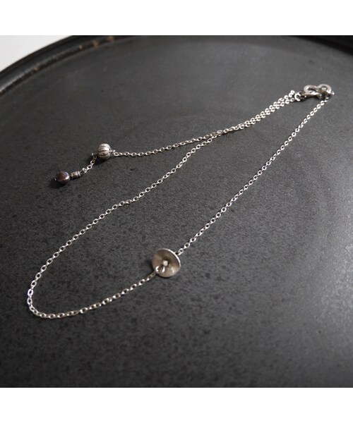 Y.A.Acc（ワイエーアク）の「karen silver short necklace DISK 