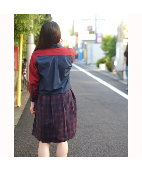 NIRAME.CO(ニラメッコ)の「タックのているシャツ(シャツ/ブラウス・レディース・その他)」の2枚目の写真