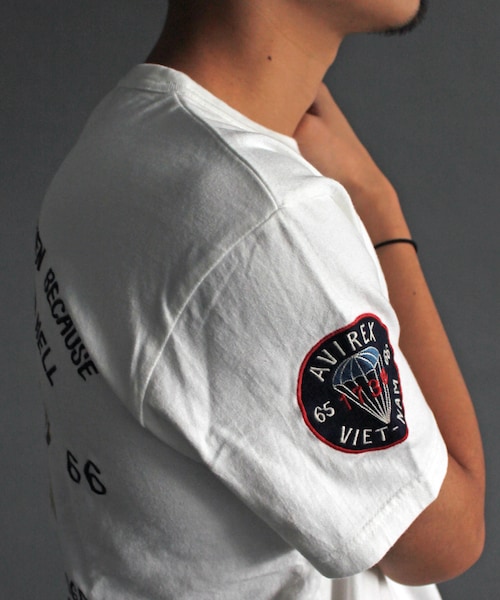 AVIREX（アヴィレックス）の「VIETNAM EMBROIDERY T-SHIRT