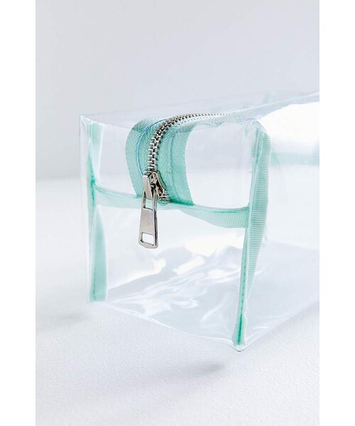 Urban Outfitters（アーバンアウトフィッターズ）の「Urban Outfitters Weekender Makeup Bag（メイクブラシ）」 WEAR