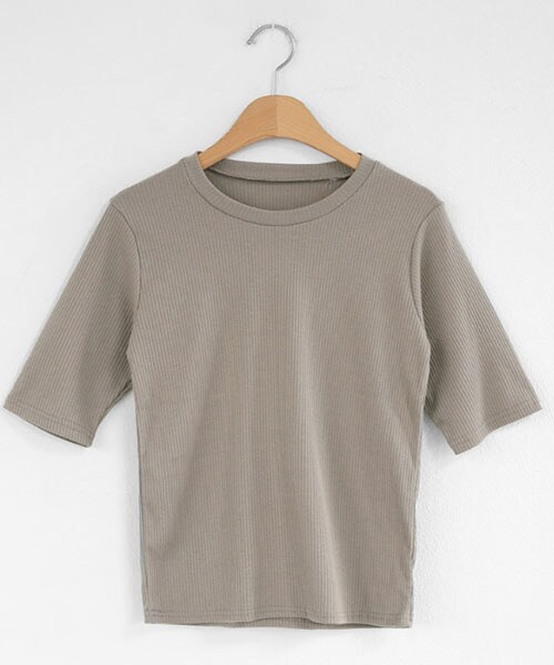 DHOLIC（ディーホリック）の「ラウンドネックスリムリブTシャツ（Tシャツ/カットソー・レディース・イエロー/ブラック/ベージュ/ホワイト/レッド/ブルー・FREE）」の4枚目の写真