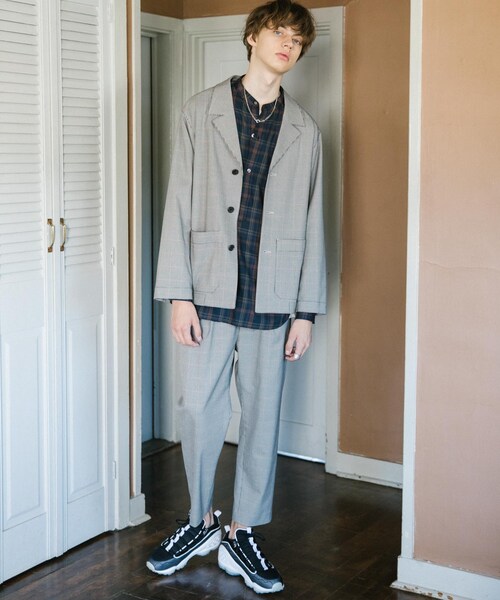 LIDNM（リドム）の「ガンクラブテーパドスラックス【ベージュ】（スラックス・メンズ・ベージュ・S.M.L）」の4枚目の写真