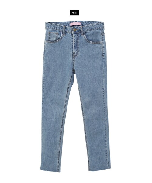 Dailyabout(デイリーアバウト)の「カットオフクロップドデニムパンツ(デニムパンツ・レディース・その他/ブルー・S/M/L)」の2枚目の写真