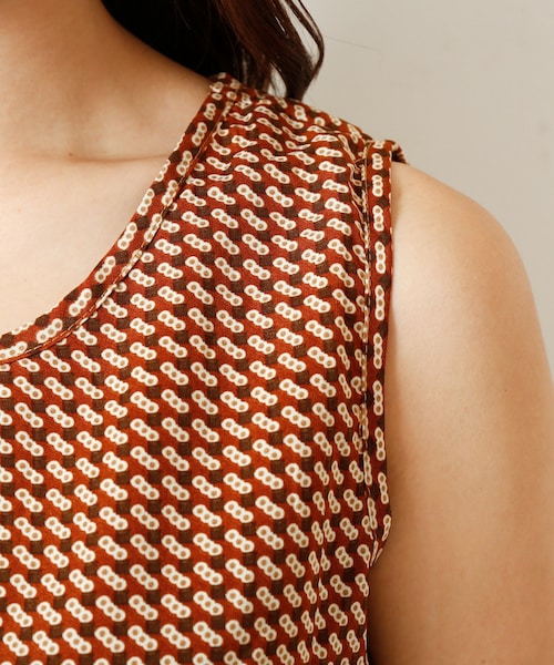 RAY CASSIN（レイカズン）の「幾何学ノースリワンピース（ワンピース/ドレス・レディース・ネイビー/グリーン/キャメル・FREE）」の9枚目の写真