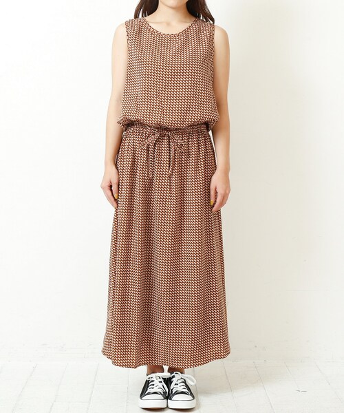 RAY CASSIN（レイカズン）の「幾何学ノースリワンピース（ワンピース/ドレス・レディース・ネイビー/グリーン/キャメル・FREE）」の5枚目の写真