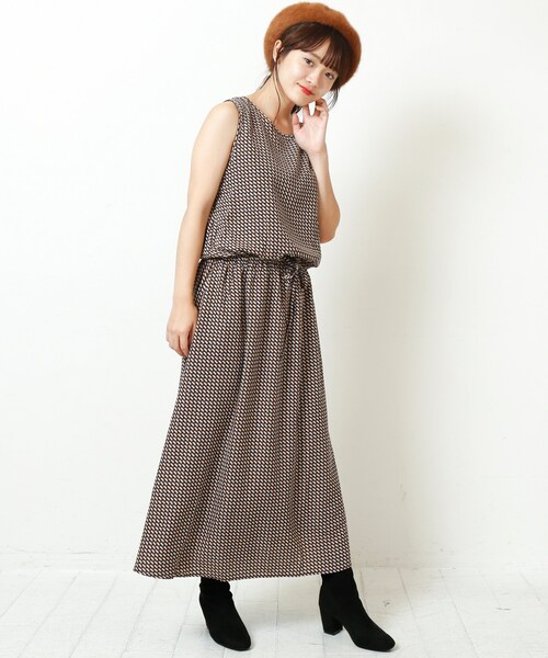 RAY CASSIN（レイカズン）の「幾何学ノースリワンピース（ワンピース/ドレス・レディース・ネイビー/グリーン/キャメル・FREE）」の15枚目の写真