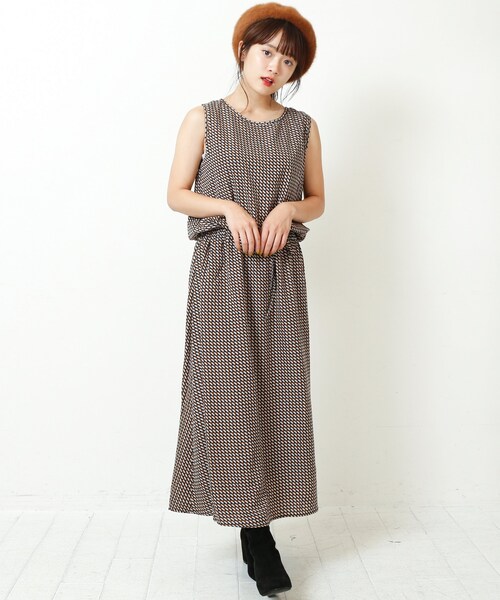 RAY CASSIN（レイカズン）の「幾何学ノースリワンピース（ワンピース/ドレス・レディース・ネイビー/グリーン/キャメル・FREE）」の16枚目の写真