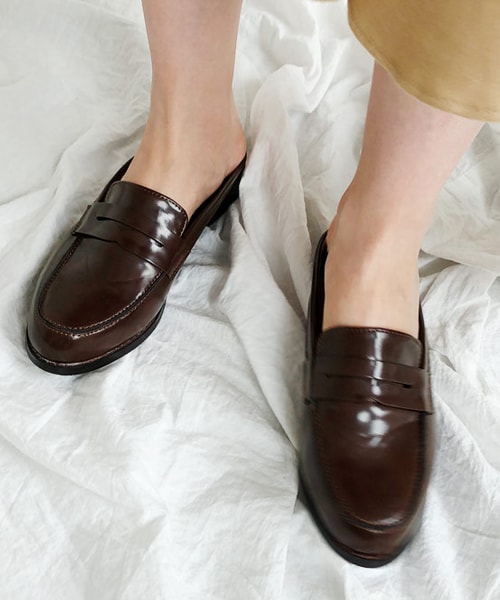 DHOLIC(ディーホリック)の「ローファーミュール(ローファー・レディース・ブラウン/ホワイト/ブラック・225/230/235/240/245/250)」の1枚目の写真