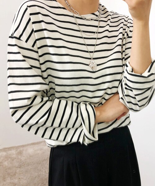 DHOLIC（ディーホリック）の「コットンボーダーTシャツ（Tシャツ/カットソー・レディース・イエロー/ホワイト/ブラック/ブルー/ブラウン/グリーン・FREE）」の2枚目の写真