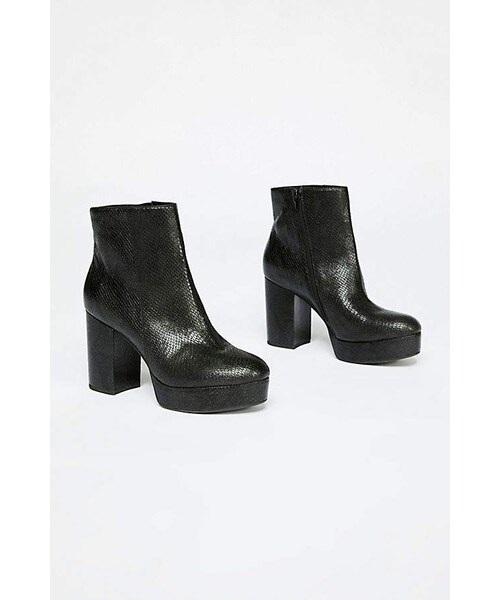 vegan stormy platform boot