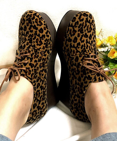 Tiffee SELECT（ティフィーセレクト）の「ヒョウ柄レースアップ厚底シューズ（スニーカー・レディース・その他・M/L）」の2枚目の写真