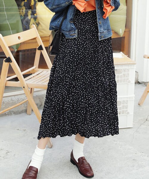 DHOLIC（ディーホリック）の「リンクルドットスカート（スカート・レディース・ブラウン/ブラック/ブルー・FREE）」の2枚目の写真