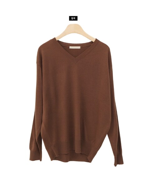 Dailyabout（デイリーアバウト）の「Vネックドロップショルダーニット（ニット/セーター・レディース・ブラック/ホワイト/ピンク/ブラウン/レッド/ブルー・FREE）」の3枚目の写真