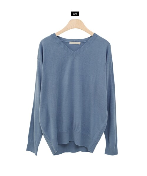 Dailyabout（デイリーアバウト）の「Vネックドロップショルダーニット（ニット/セーター・レディース・ブラック/ホワイト/ピンク/ブラウン/レッド/ブルー・FREE）」の4枚目の写真