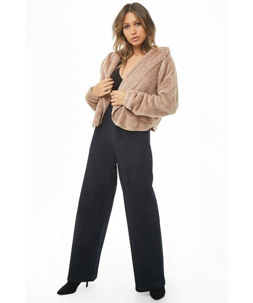 FOREVER 21(フォーエバー トゥエンティーワン)の「Forever 21 Faux Fur Jacket(ジャケット/アウター・レディース・Beige/White/Red・Large/Small/Medium)」の4枚目の写真