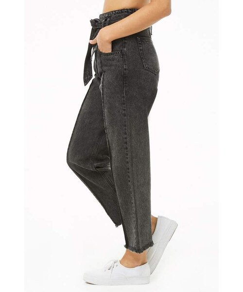 FOREVER 21(フォーエバー トゥエンティーワン)の「Forever 21 High-Rise Frayed Jeans(デニムパンツ・レディース・Black・24/25/26/27/28/29/30/31)」の2枚目の写真