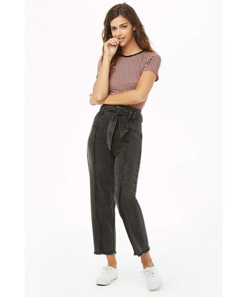 FOREVER 21(フォーエバー トゥエンティーワン)の「Forever 21 High-Rise Frayed Jeans(デニムパンツ・レディース・Black・24/25/26/27/28/29/30/31)」の1枚目の写真