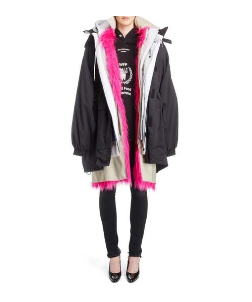 BALENCIAGA（バレンシアガ）の「Balenciaga World Food Programme Oversize Brushed Felt Hoodie（スウェット・レディース・Black・X-small/Small/Large/X-large/Medium）」の4枚目の写真