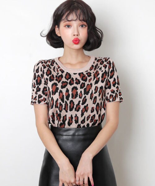 DHOLIC（ディーホリック）の「レオパードパターンニット（ニット/セーター・レディース・オレンジ/ブラウン・FREE）」の2枚目の写真